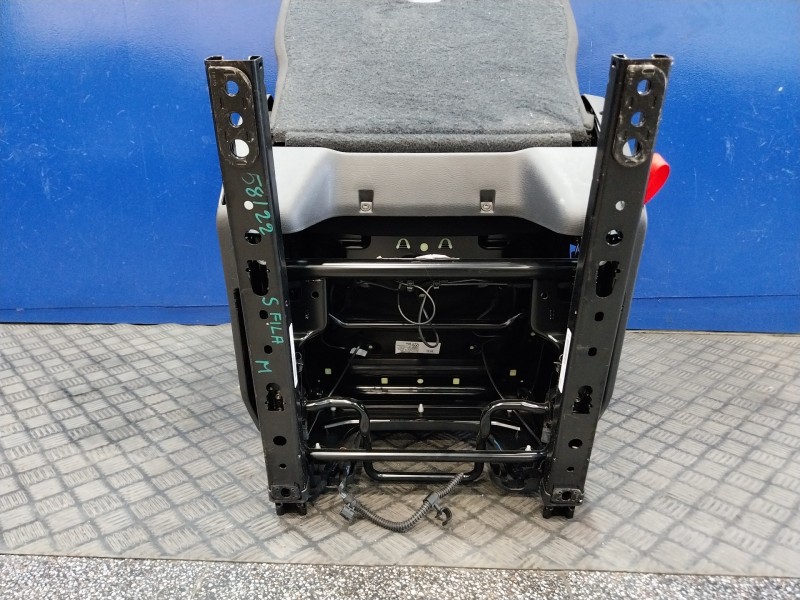 Recambio de asiento trasero medio para seat alhambra (7n) 1.4 tsi referencia OEM IAM   