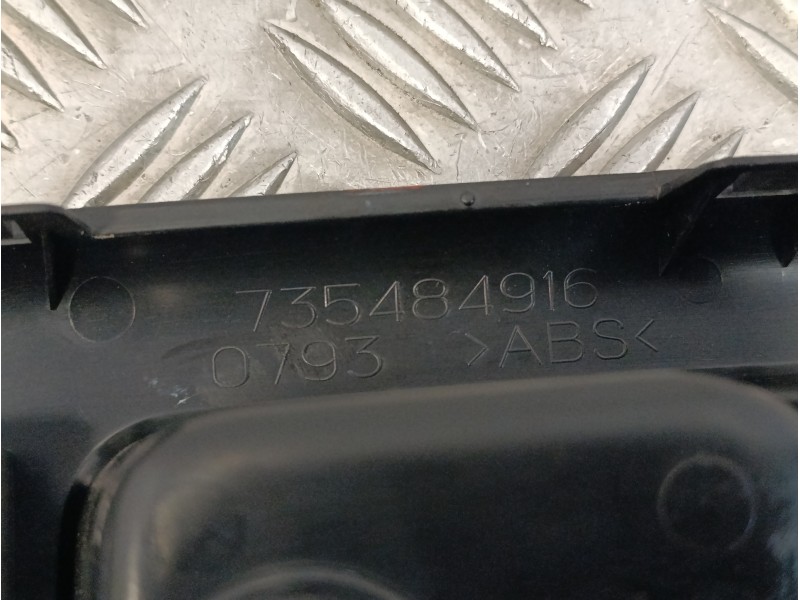 Recambio de mando elevalunas delantero derecho para fiat doblo 1.3 16v jtd cat referencia OEM IAM 735484916  