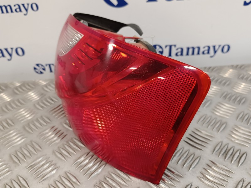 Recambio de piloto trasero derecho para seat ibiza st (6j8) 1.2 tdi referencia OEM IAM   