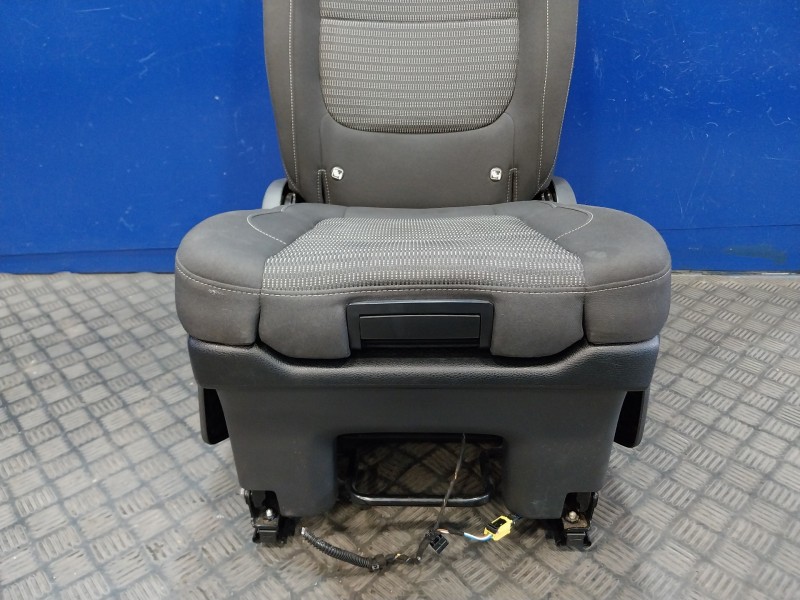 Recambio de asientos trasero izquierdo para seat alhambra (7n) 1.4 tsi referencia OEM IAM   