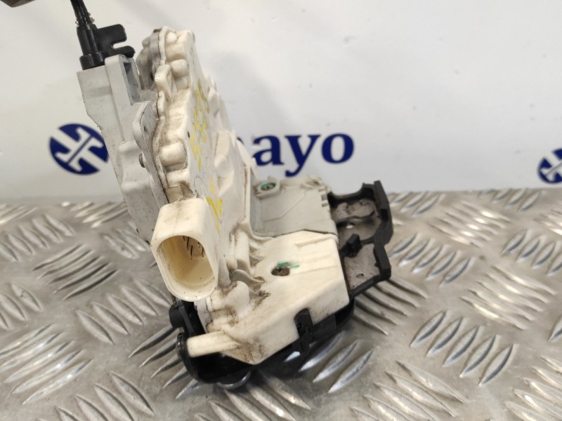 Recambio de cerradura puerta delantera izquierda para audi a6 berlina (4f2) 4.2 v8 40v referencia OEM IAM 4F2837015  