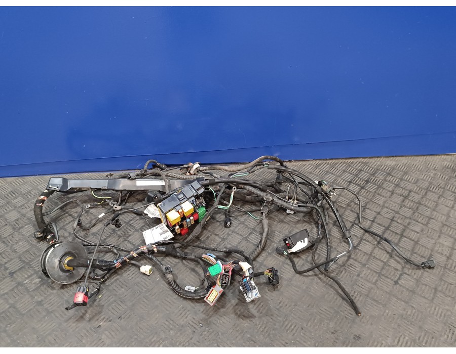 Recambio de instalacion electrica salpicadero para peugeot 208 1.2 12v e-vti referencia OEM IAM AC353309 10800066A9 452814602