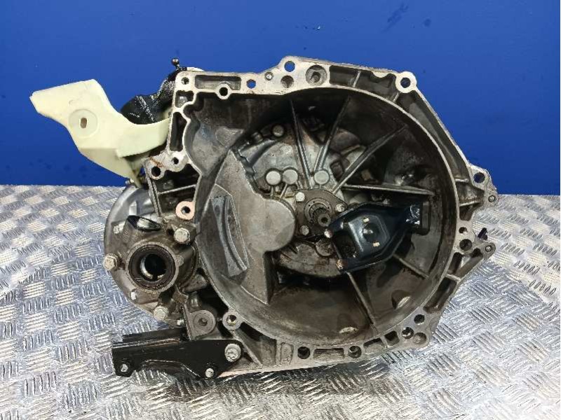Recambio de caja cambios para peugeot 207 sw referencia OEM IAM 20DP66  