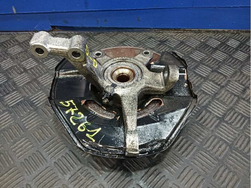 Recambio de mangueta delantera derecha para mercedes-benz clase a (w169) 1.5 cat referencia OEM IAM 690439  