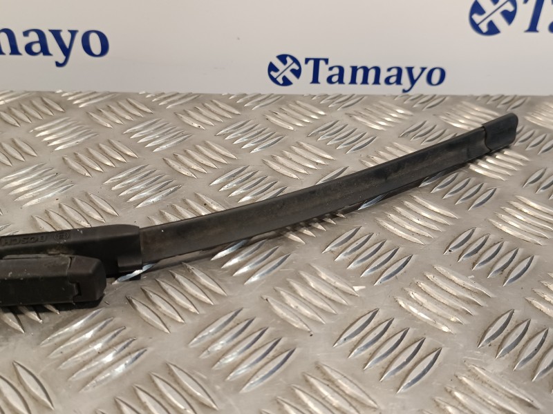 Recambio de brazo limpia delantero derecho para volkswagen crafter caja cerrada 2.0 tdi referencia OEM IAM A0018205944  