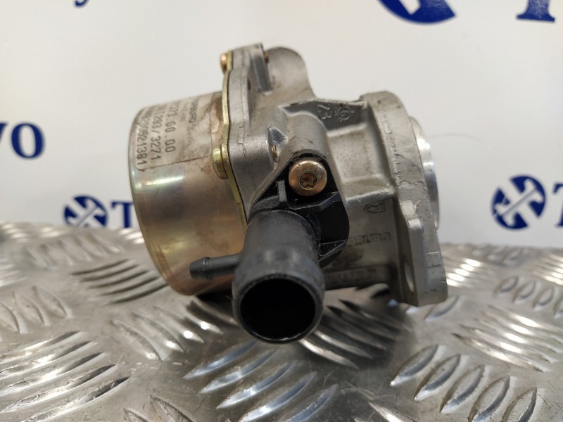 Recambio de depresor freno / bomba vacio para renault scenic ii referencia OEM IAM 8200521381  7006730000
