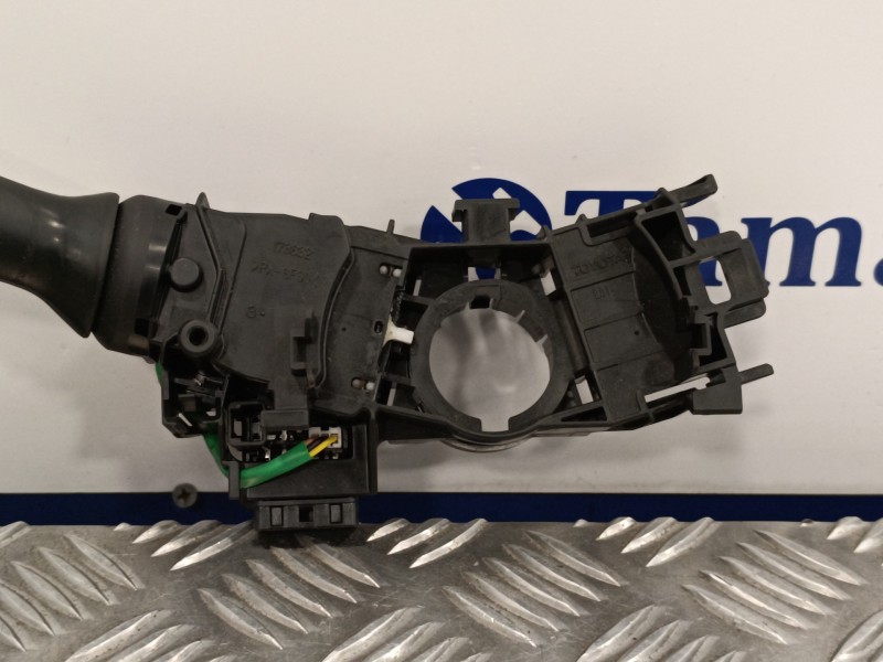 Recambio de mando multifuncion para toyota yaris 1.3 16v cat referencia OEM IAM 173832  