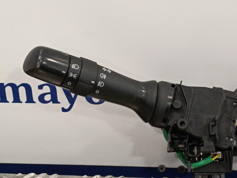 Recambio de mando multifuncion para toyota yaris 1.3 16v cat referencia OEM IAM 173832  