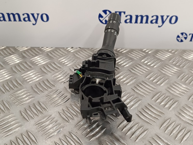 Recambio de mando multifuncion para toyota yaris 1.3 16v cat referencia OEM IAM 173832  