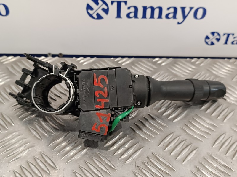 Recambio de mando multifuncion para toyota yaris 1.3 16v cat referencia OEM IAM 173832  