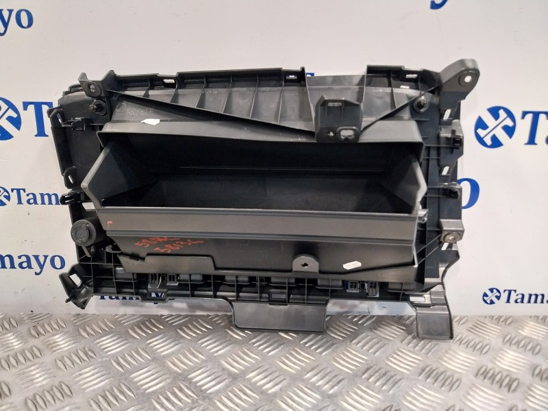 Recambio de guantera para toyota yaris cross cross (xp210) referencia OEM IAM 55550K0030 116746A0 B000656B