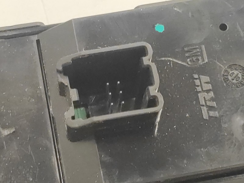 Recambio de mando elevalunas delantero izquierdo para opel astra j lim. enjoy referencia OEM IAM 13305978  