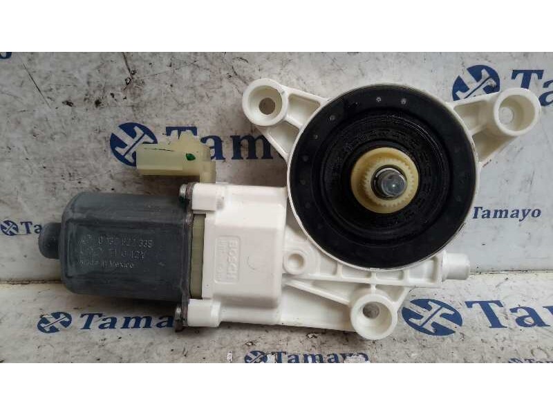 Recambio de motor elevalunas trasero izquierdo para chrysler grand voyager lx referencia OEM IAM 0130822335  