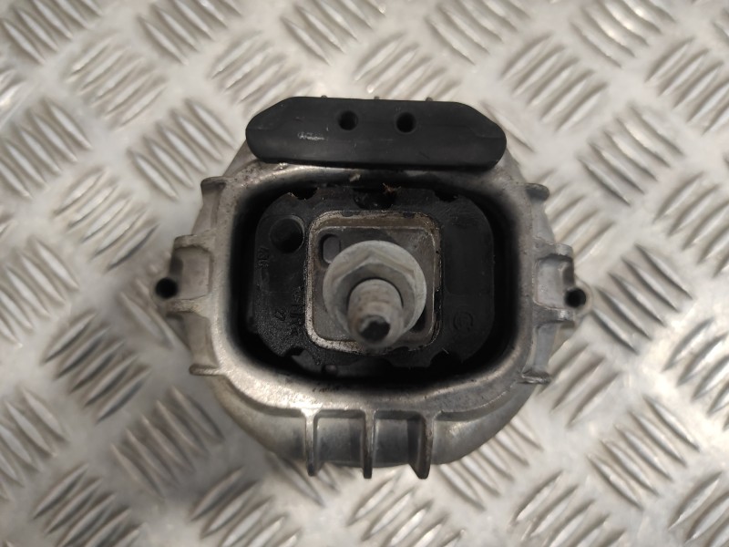 Recambio de soporte motor para bmw serie 1 berlina (e81/e87) referencia OEM IAM 13981112  