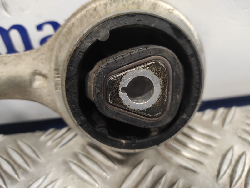 Recambio de brazo suspension superior delantero izquierdo para bmw serie 1 berlina (e81/e87) referencia OEM IAM 6765305  