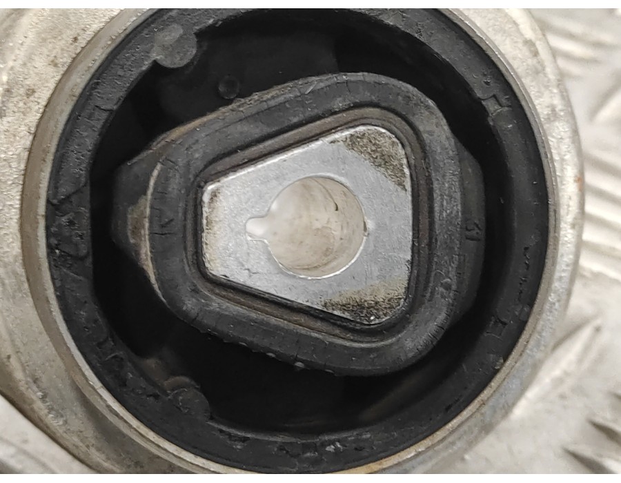 Recambio de brazo suspension superior delantero izquierdo para bmw serie 1 berlina (e81/e87) referencia OEM IAM 6765305  