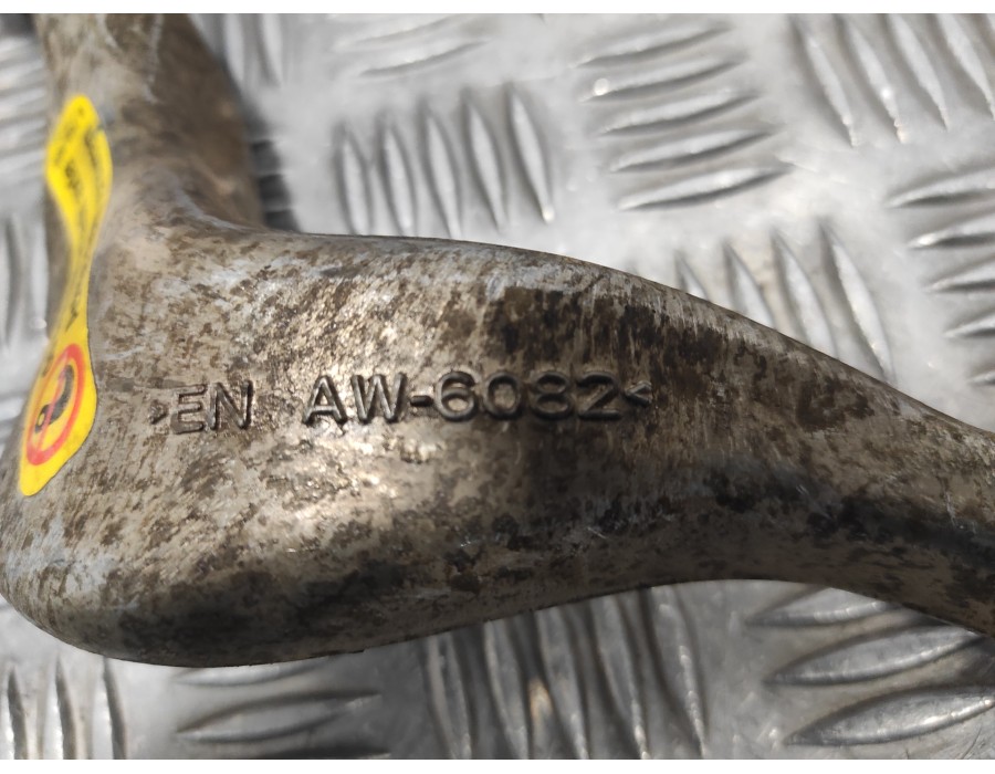 Recambio de brazo suspension superior delantero izquierdo para bmw serie 1 berlina (e81/e87) referencia OEM IAM 6765305  