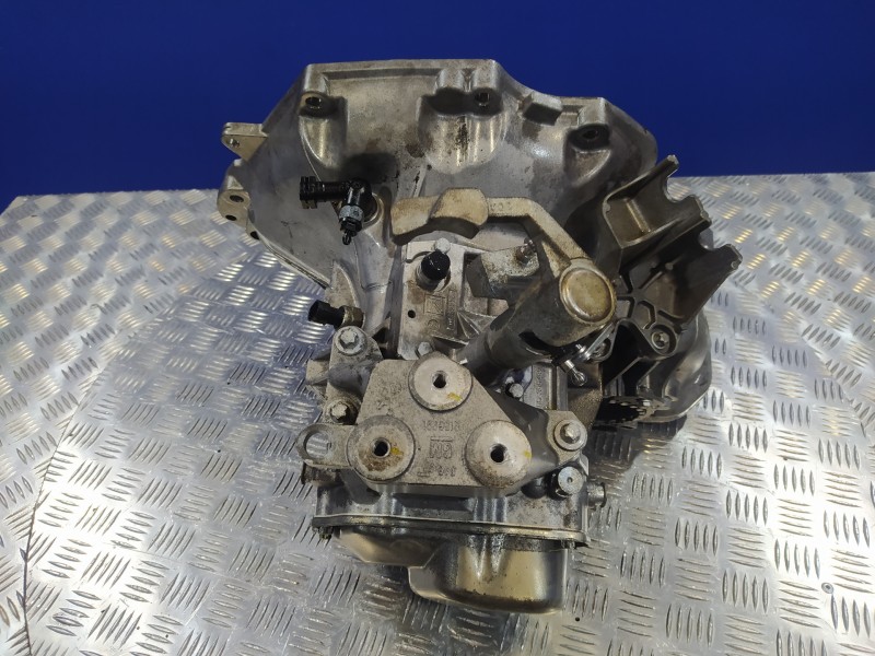 Recambio de caja cambios para opel vectra c berlina 1.8 16v referencia OEM IAM 55355489  649354685