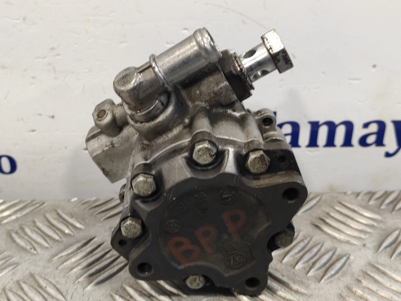 Recambio de bomba direccion para audi a6 avant (4f2) referencia OEM IAM 4F0145155A  