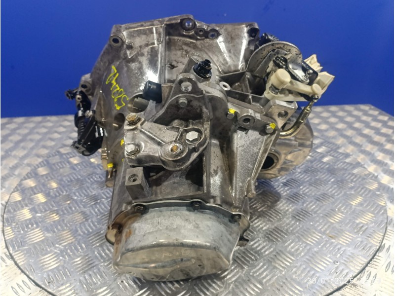 Recambio de caja cambios para citroën c4 coupe referencia OEM IAM 20DM75  
