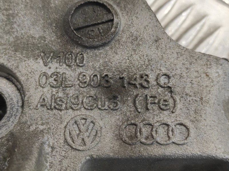 Recambio de soporte alternador para seat toledo (kg3) referencia OEM IAM 03L903143Q  