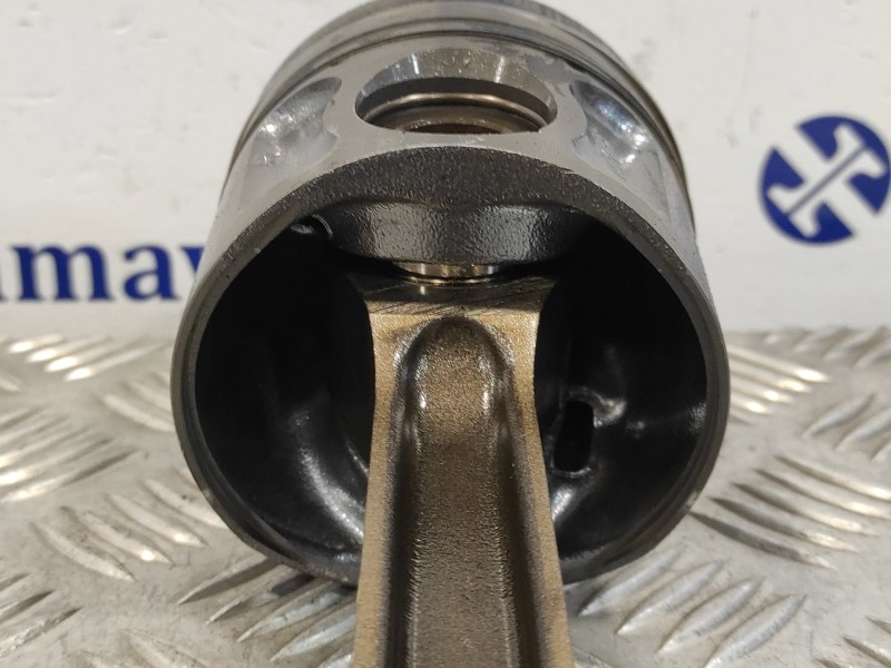 Recambio de biela para peugeot boxer caja cerr.techo sobreelev.(bat.4035)(335/440)(2007 => referencia OEM IAM 9C1Q5110AA  