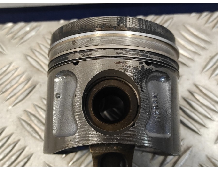 Recambio de biela para peugeot boxer caja cerr.techo sobreelev.(bat.4035)(335/440)(2007 => referencia OEM IAM 9C1Q5110AA  
