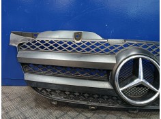 Recambio de rejilla delantera para mercedes-benz sprinter 02.00  caja cerrada referencia OEM IAM A9068800385  A9068800285 2