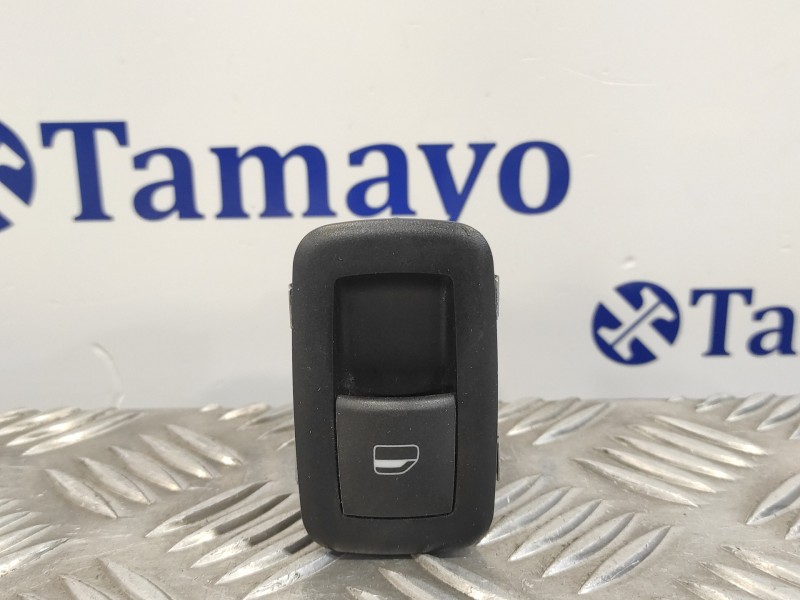 Recambio de mando elevalunas trasero izquierdo para chrysler grand voyager 2.8 crd cat referencia OEM IAM 10019242  04602927AA