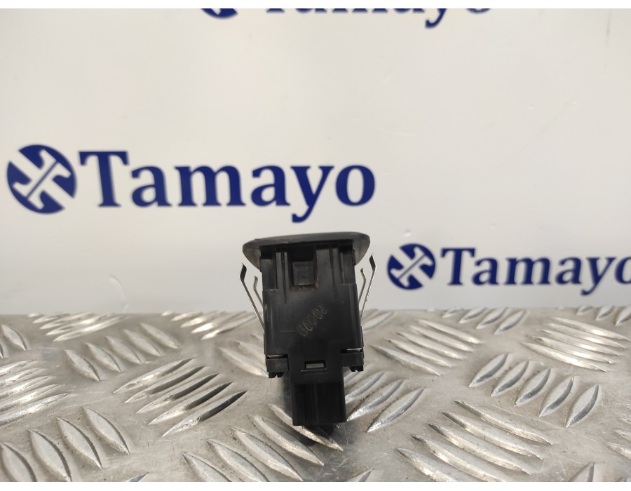 Recambio de mando elevalunas trasero izquierdo para chrysler grand voyager 2.8 crd cat referencia OEM IAM 10019242  04602927AA
