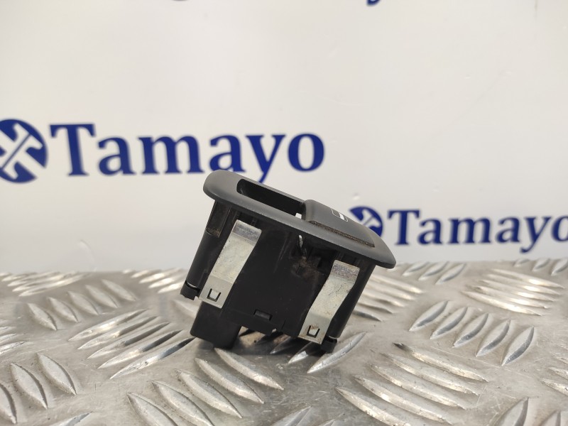Recambio de mando elevalunas trasero izquierdo para chrysler grand voyager 2.8 crd cat referencia OEM IAM 10019242  04602927AA