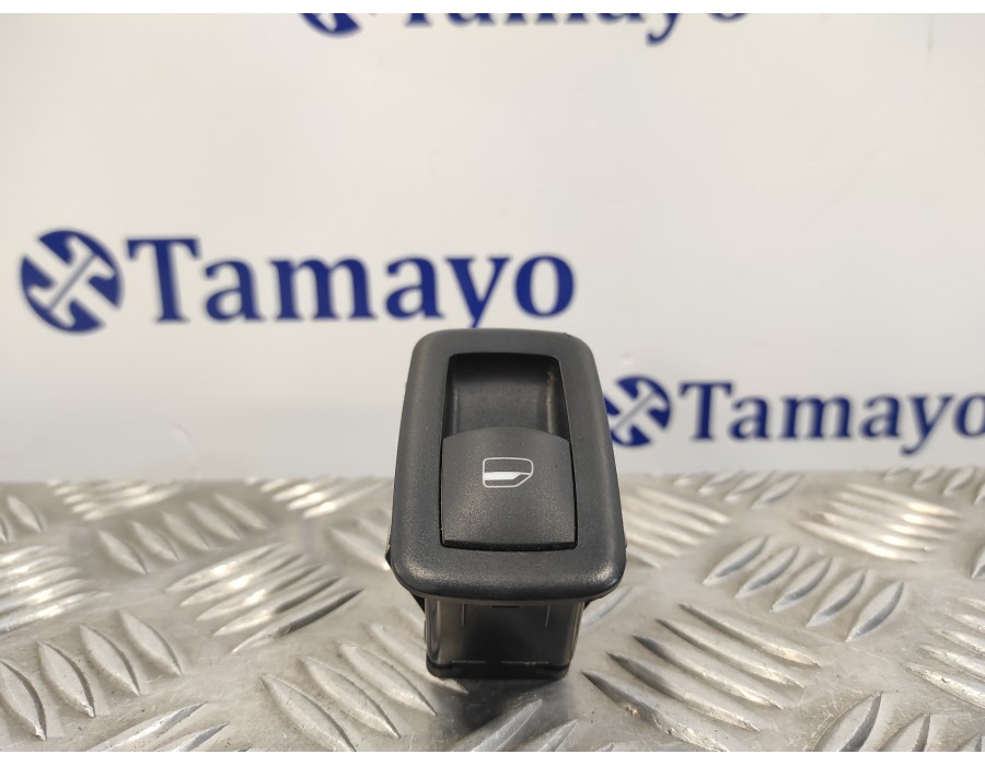 Recambio de mando elevalunas trasero izquierdo para chrysler grand voyager 2.8 crd cat referencia OEM IAM 10019242  04602927AA