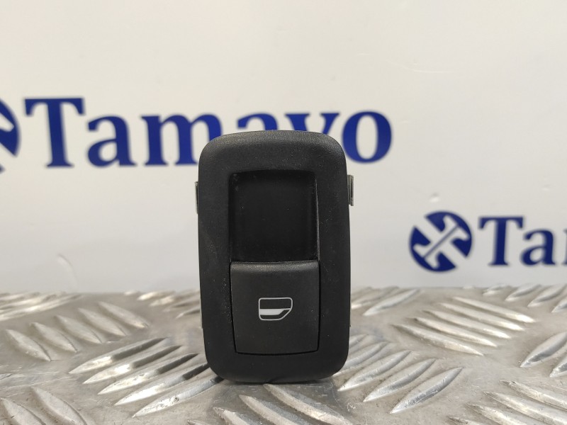 Recambio de mando elevalunas trasero derecho para chrysler grand voyager 2.8 crd cat referencia OEM IAM 10019242  04602927AA