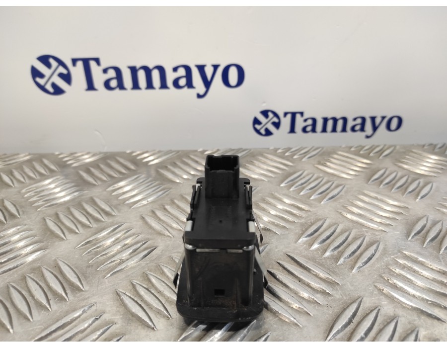 Recambio de mando elevalunas trasero derecho para chrysler grand voyager 2.8 crd cat referencia OEM IAM 10019242  04602927AA