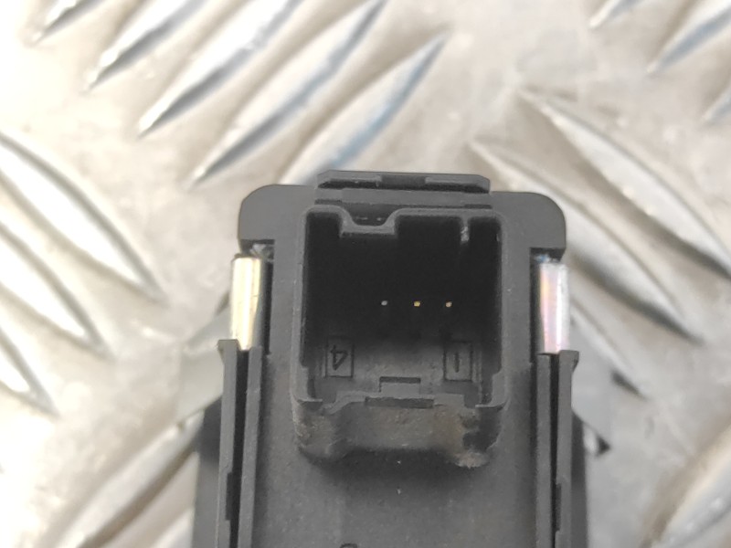 Recambio de mando elevalunas trasero derecho para chrysler grand voyager 2.8 crd cat referencia OEM IAM 10019242  04602927AA