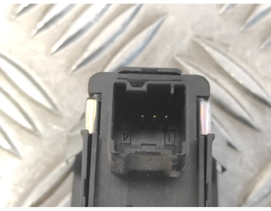 Recambio de mando elevalunas trasero derecho para chrysler grand voyager 2.8 crd cat referencia OEM IAM 10019242  04602927AA