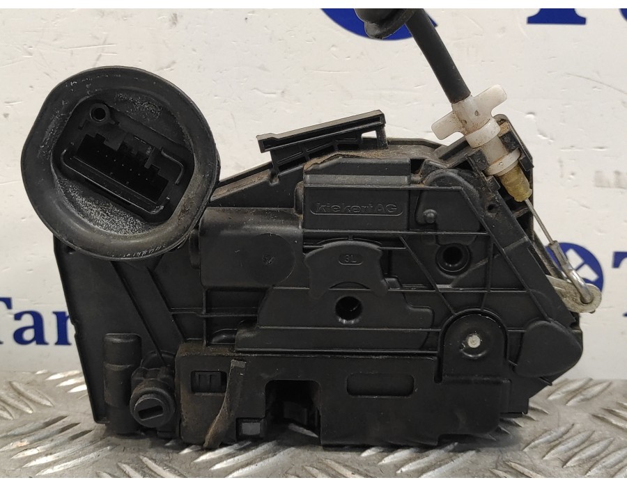 Recambio de cerradura puerta trasera izquierda para volkswagen golf vi (5k1) 1.6 tdi dpf referencia OEM IAM 5K4839015B  