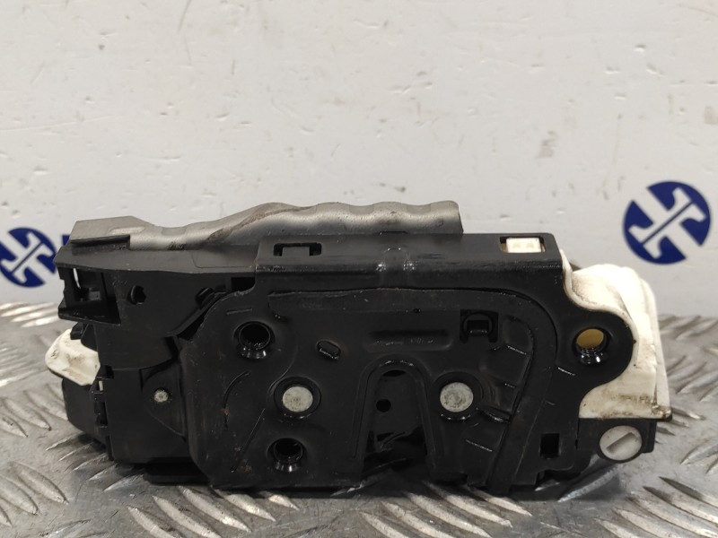 Recambio de cerradura puerta trasera izquierda para volkswagen golf vi (5k1) 1.6 tdi dpf referencia OEM IAM 5K4839015B  