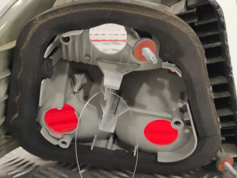 Recambio de piloto trasero derecho para bmw serie 3 coupe (e46) referencia OEM IAM 8383826  