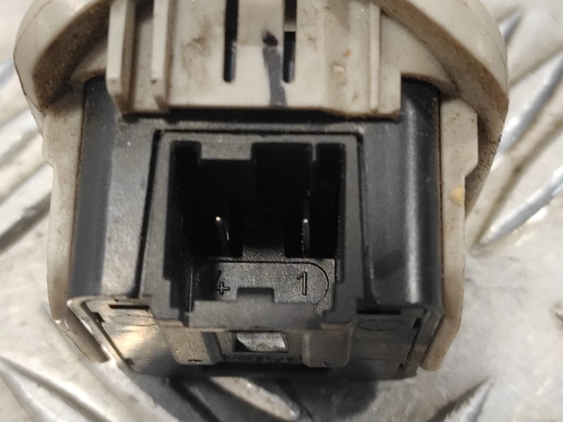 Recambio de interruptor para chrysler grand voyager 2.8 crd cat referencia OEM IAM 1ES32ES3AB  28118979