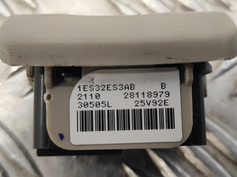 Recambio de interruptor para chrysler grand voyager 2.8 crd cat referencia OEM IAM 1ES32ES3AB  28118979