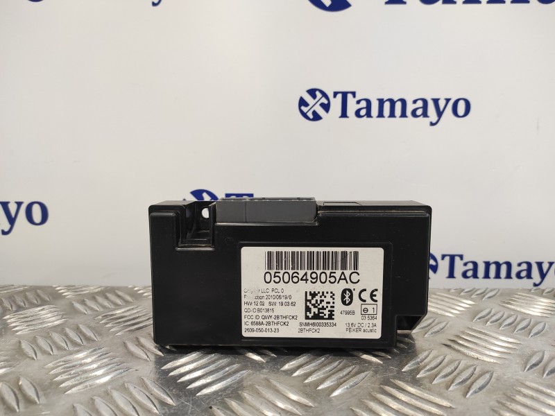 Recambio de centralita bluetooth para chrysler grand voyager 2.8 crd cat referencia OEM IAM 05064905AC QWY2BTHFCK2 B013815