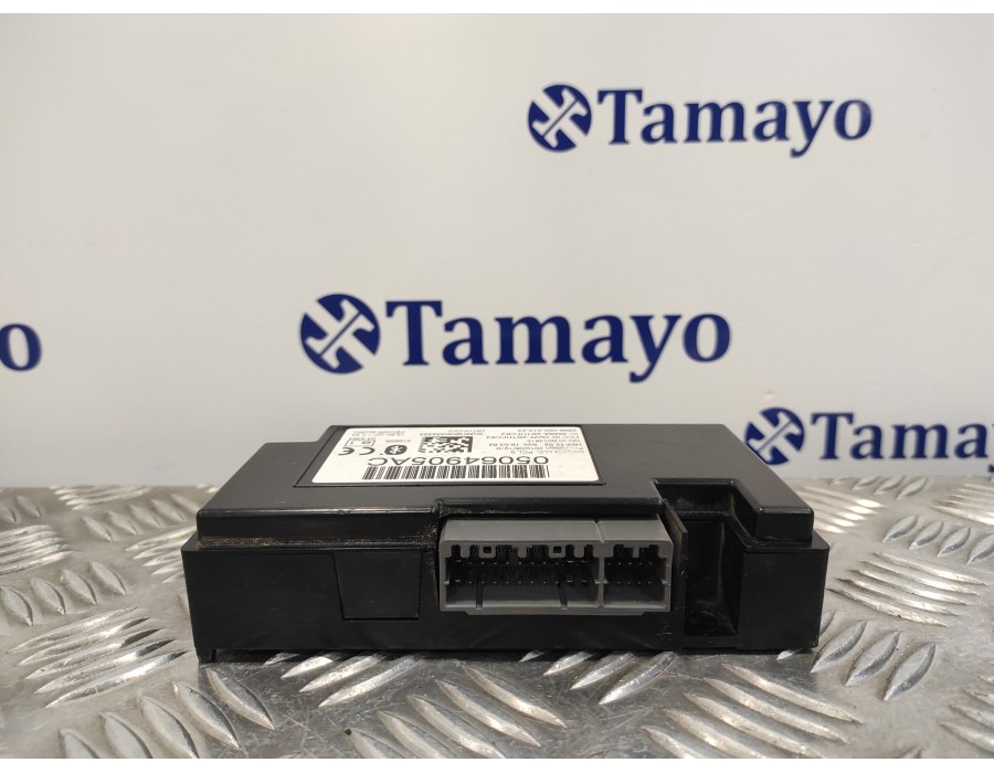 Recambio de centralita bluetooth para chrysler grand voyager 2.8 crd cat referencia OEM IAM 05064905AC QWY2BTHFCK2 B013815