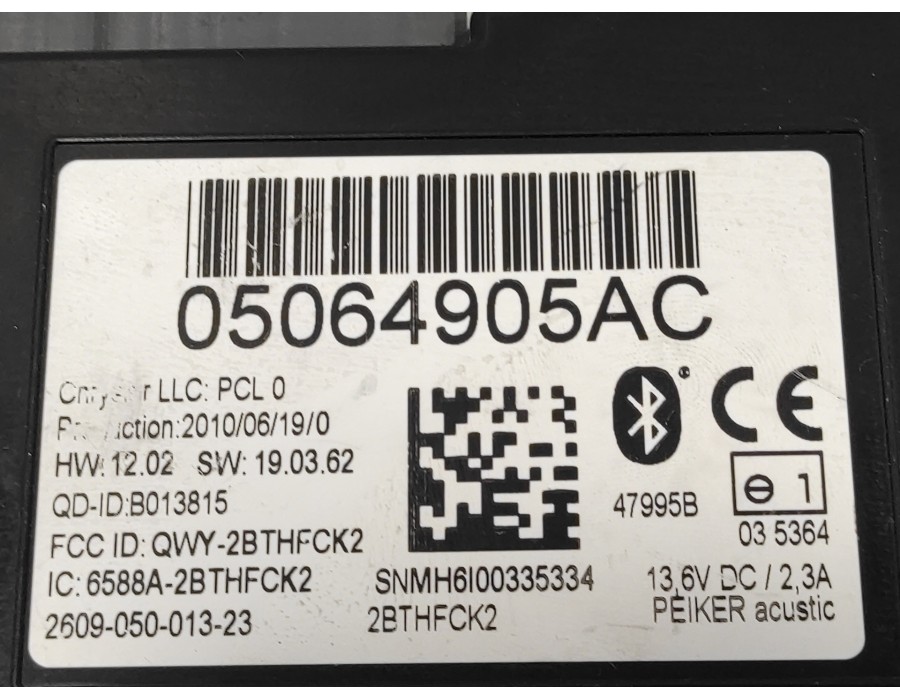 Recambio de centralita bluetooth para chrysler grand voyager 2.8 crd cat referencia OEM IAM 05064905AC QWY2BTHFCK2 B013815