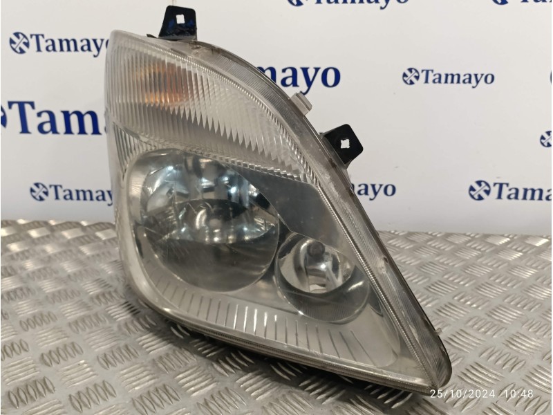Recambio de faro derecho para mercedes-benz sprinter 02.00  caja cerrada referencia OEM IAM 1EB247012  