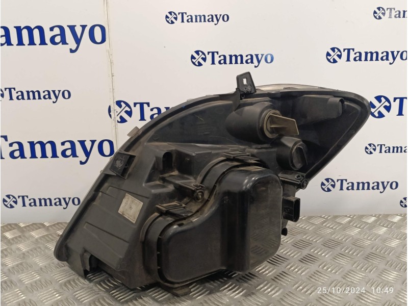 Recambio de faro derecho para mercedes-benz sprinter 02.00  caja cerrada referencia OEM IAM 1EB247012  