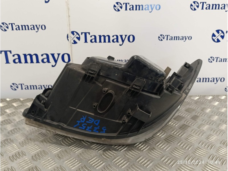 Recambio de faro derecho para mercedes-benz sprinter 02.00  caja cerrada referencia OEM IAM 1EB247012  