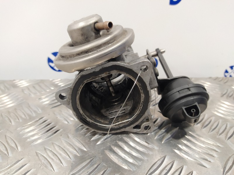 Recambio de valvula egr para volkswagen golf iv berlina (1j1) referencia OEM IAM 038129637L  038131501AT