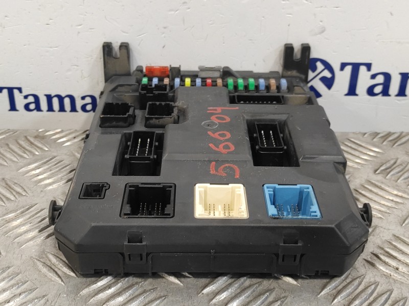 Recambio de caja reles / fusibles para citroën c3 1.4 hdi referencia OEM IAM 9666952180 PRT0677001 22661F01