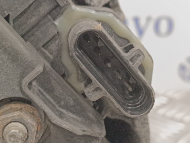 Recambio de alternador para ravo barredora 540cd referencia OEM IAM 0986045430  